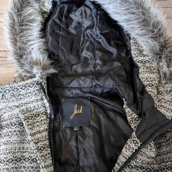 Jack by BB Dakota Woven Jacket with faux fur hood! - Picture 3 of 4